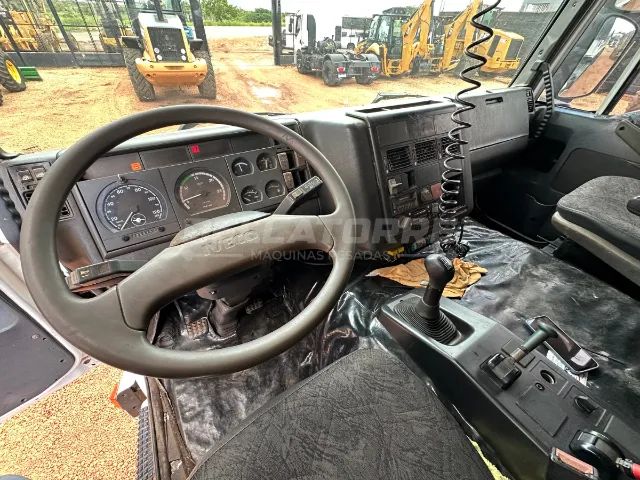 IVECO STRALIS 740 2008 4X4 MANUAL COM BICACAMBA NESTRE IMPECAVEL - Foto 9