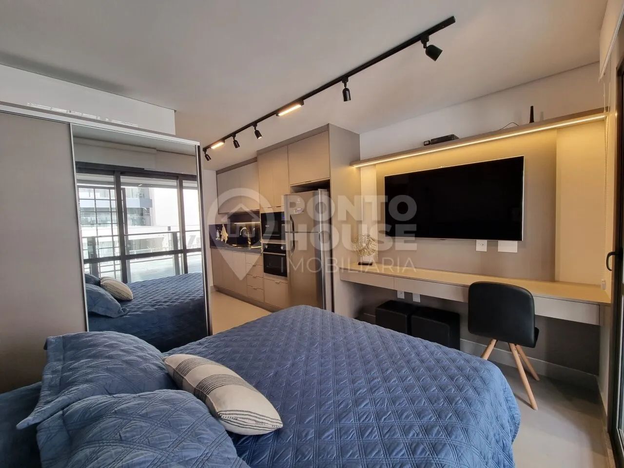 Studio Campo Belo - Decorado e Equipado, Dormitório e Varanda Gourmet