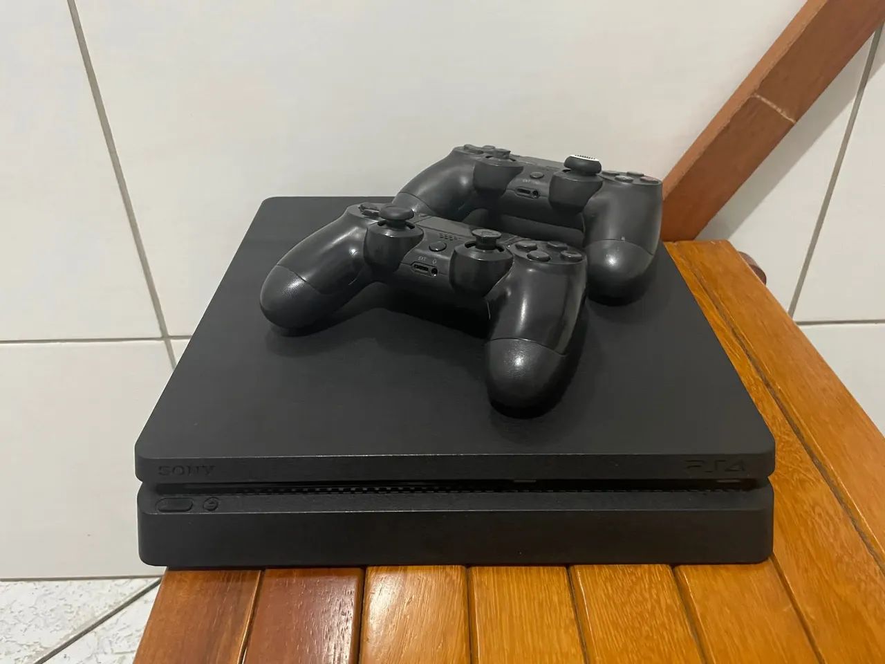 Playstation 4 slim