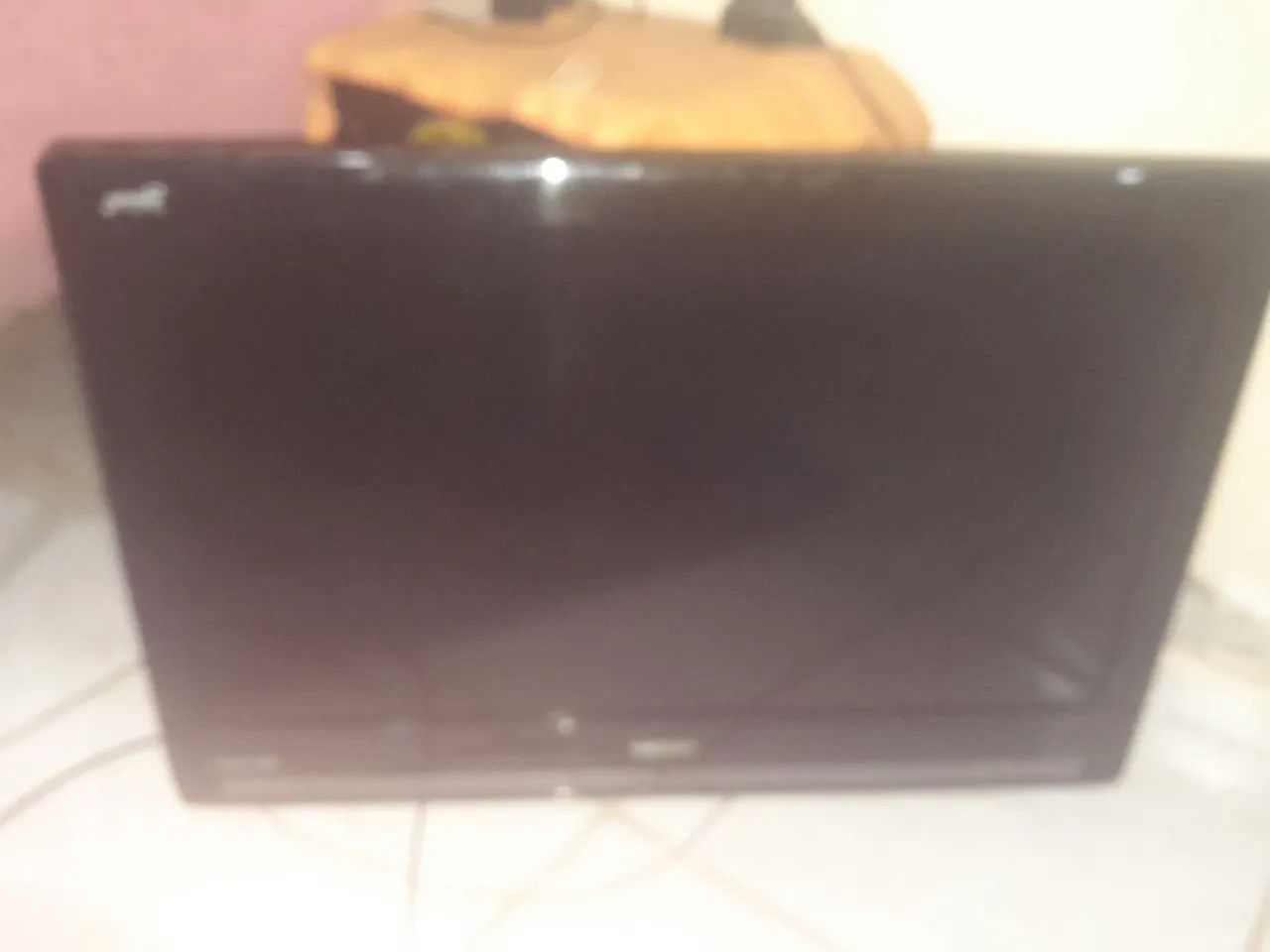 Vendo uma tv Semp Toshiba 32 polegadas não é Smart - Foto 2