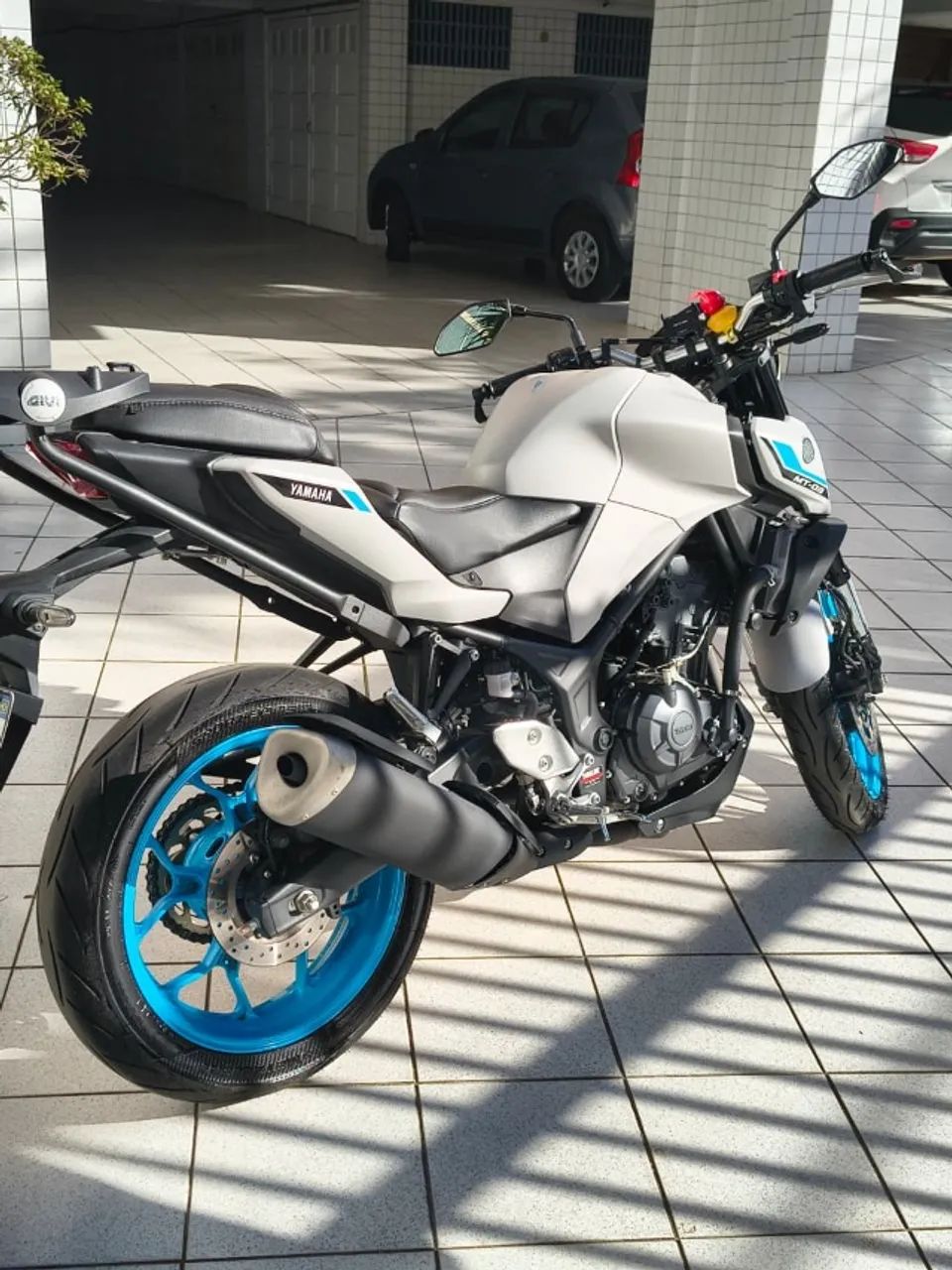 Yamaha MT 03  - Foto 2