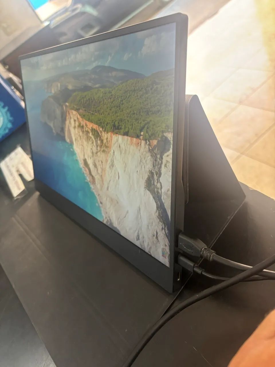 Monitor Portátil 15.6 Full HD Ips Touch  - Foto 3