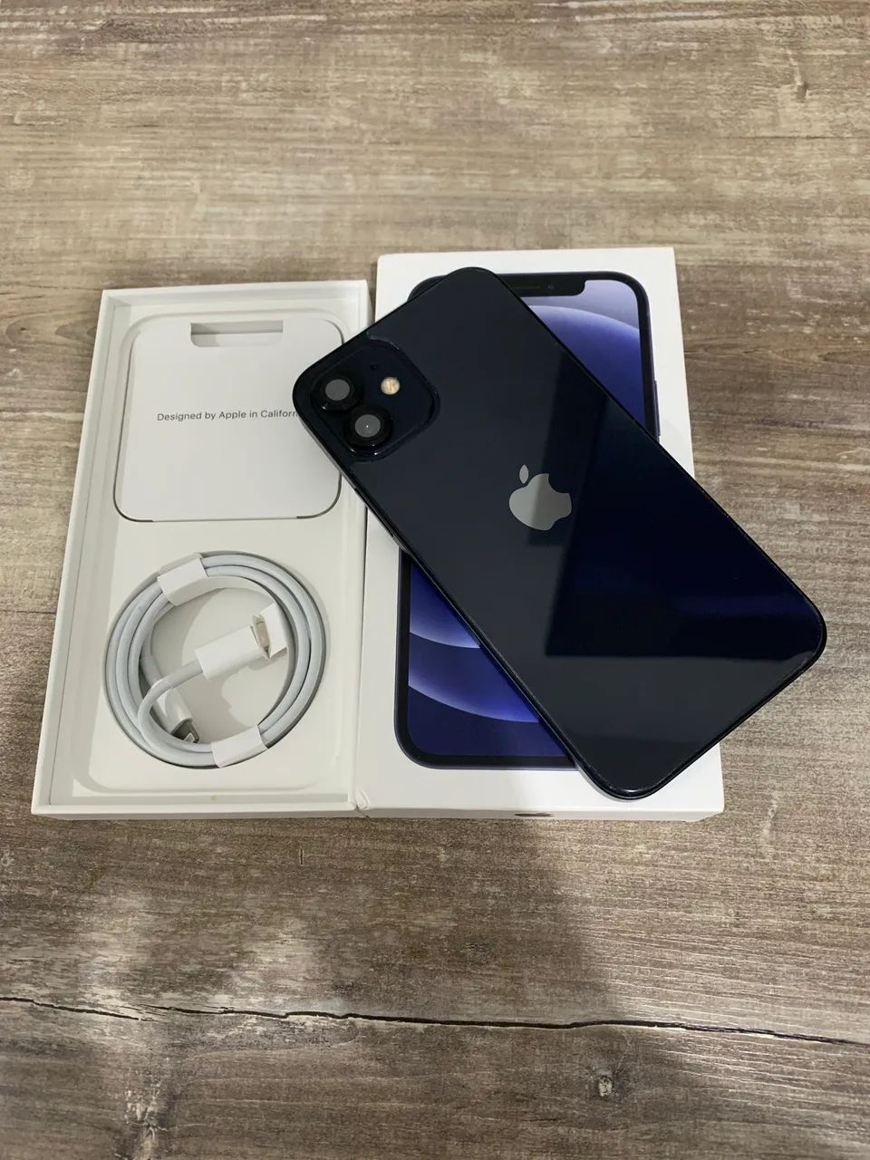 iPhone 12 64GB ブラック iPhone 12 64GB - Preto - Sou como novo