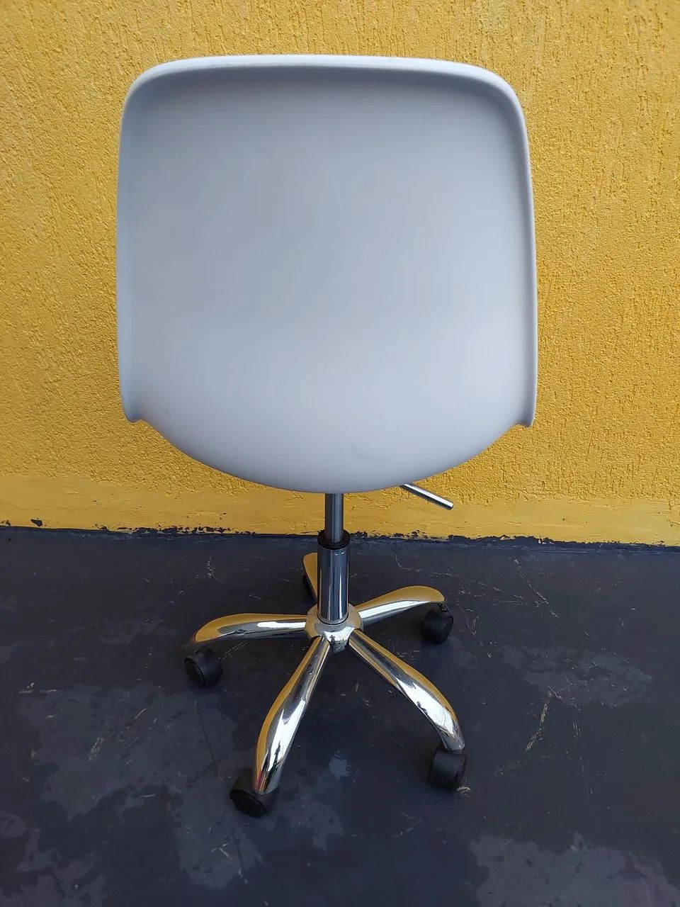 Cadeira escritorio Giratória eames eiffel  - Foto 4