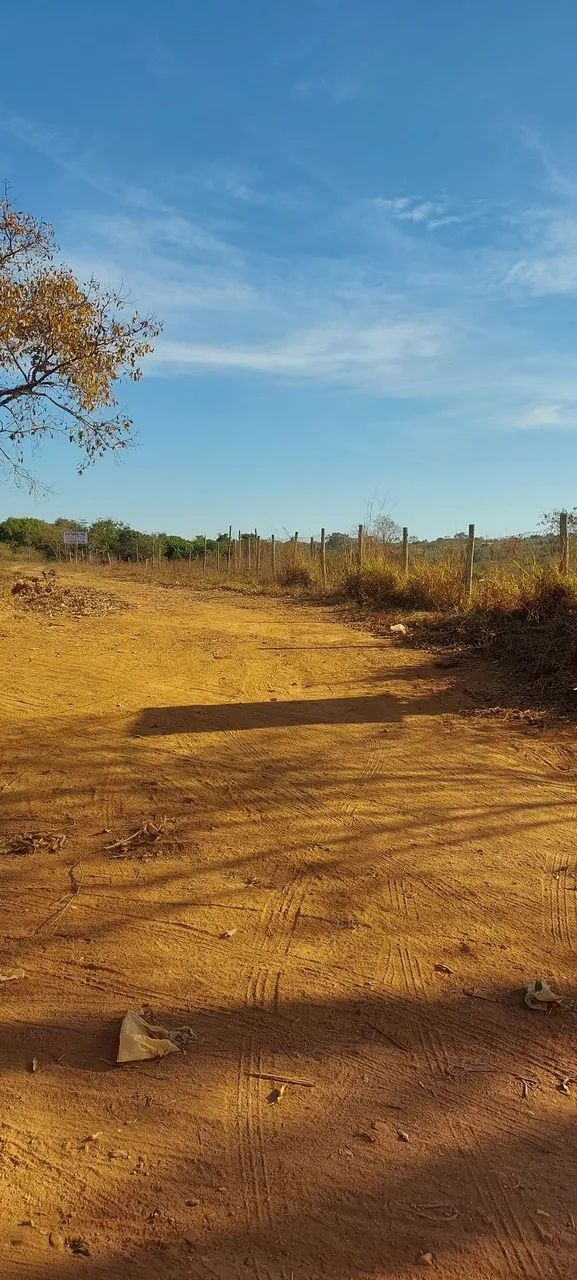 Chácara c/ Rio prox GO 020 escriturada 5.550m2 apenas 1km do asfalto