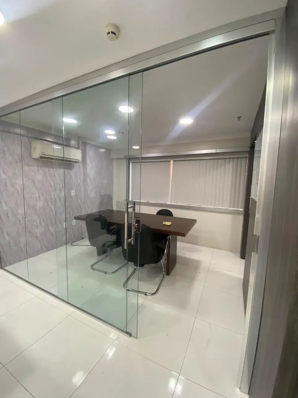 THE PLACE, SALA MOBILIADA 34m2, COM RECEPÇÃO