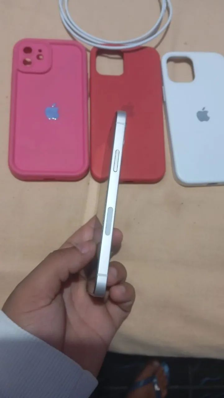 iPhone 12  - Foto 2