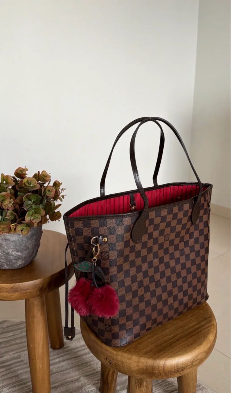 Louis Vuitton- bolsa Grande de couro - Nova 