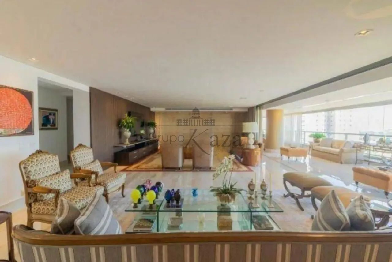 Apartamento - Campo Belo - 5 Dormitórios - 485m².