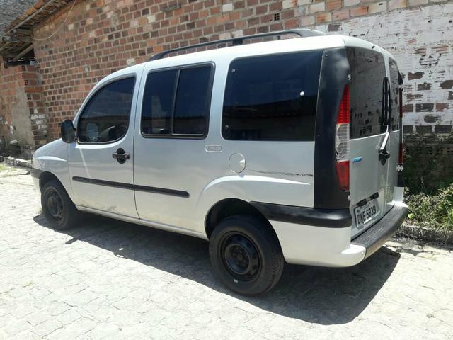 Vendo Doblo 2005 completa 1. 3 Fare 16v ainda tem uma outra opção de venda - Foto 3