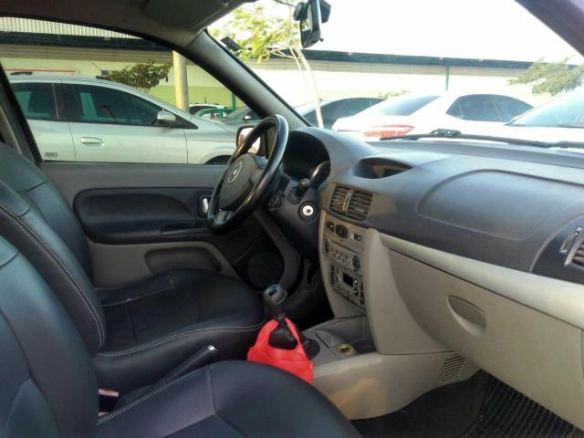 Carro Renault / troco/repasse - leia o anuncio - Foto 3