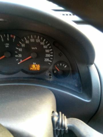 Corsa sedan 2006 bem conservado