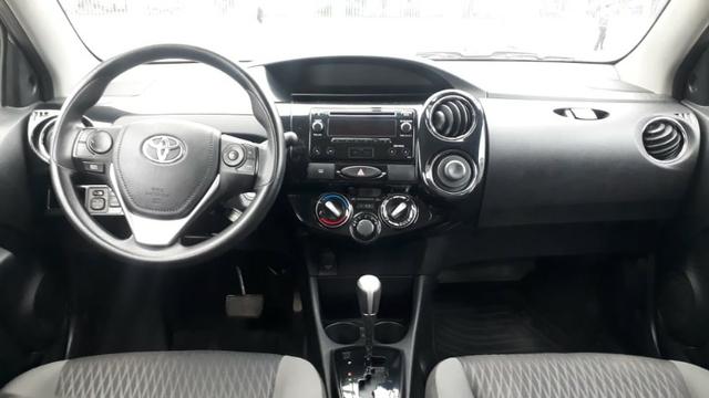 Toyota Etios sedan 2018 automático com kit gás - Foto 8