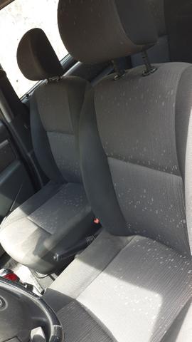 Troco em carro com 7 lugares - Foto 3