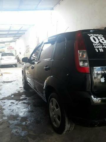 Vendo fiesta completo 2020 vistoriado com gnv nada pra fazer - Foto 4
