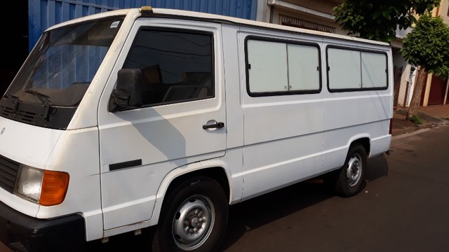 VENDO VAN MB 180 1995