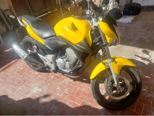 HONDA CB 300R