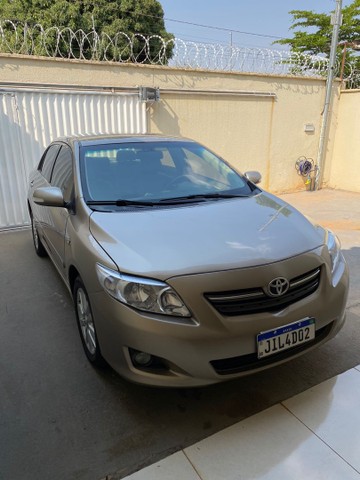 VENDE SE ESTE COROLA ALTO EXCELENTE CARRO ?