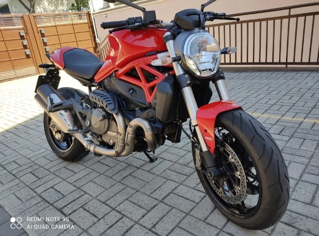 DUCATI MONSTER 821