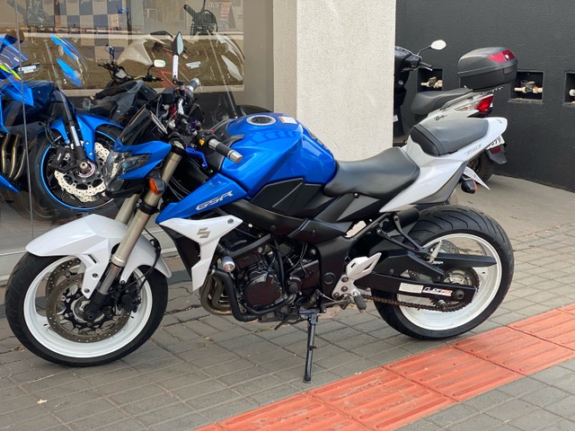 SUZUKI GSR 750A