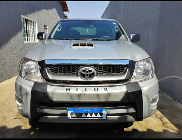 HILUX 2010