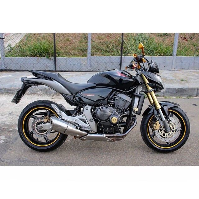 HONDA CB HORNET 09/09 *ENTRADA DE 4.000,00