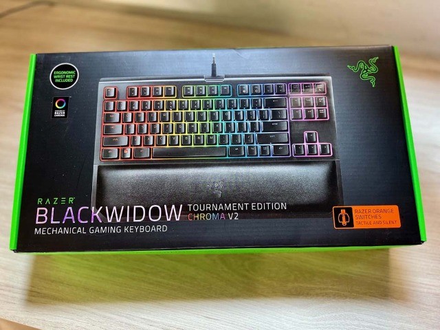 razer blackwidow chroma v2 olx