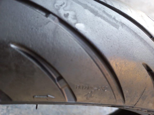Pneu Michelin pilot road2 120/70-17 - Foto 3