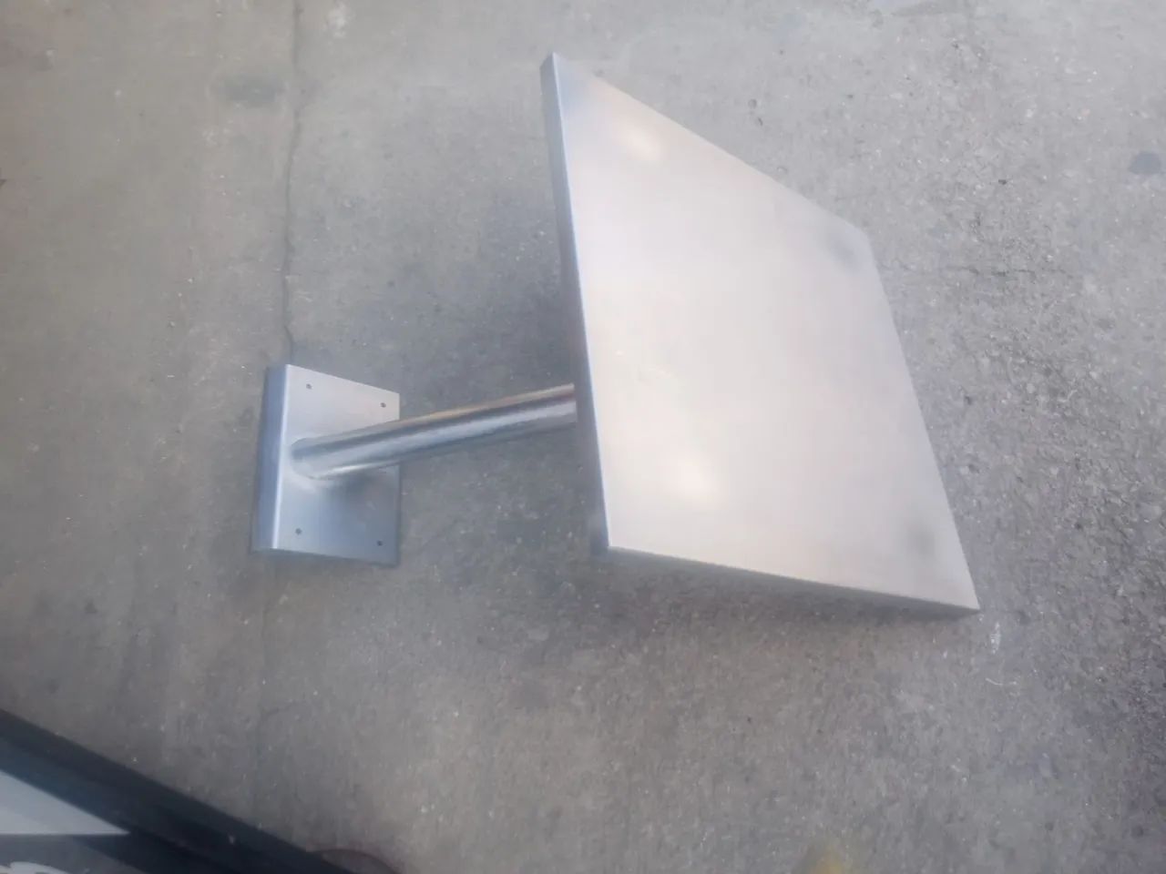 Prateleira em  aço inox 40x40