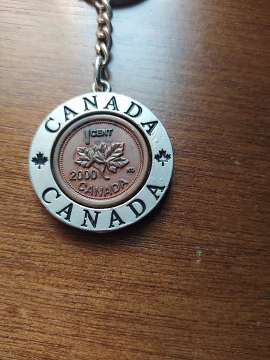 Chaveiro viagem Canadá moeda 1 Cent rainha Elizabeth giratório - Foto 2
