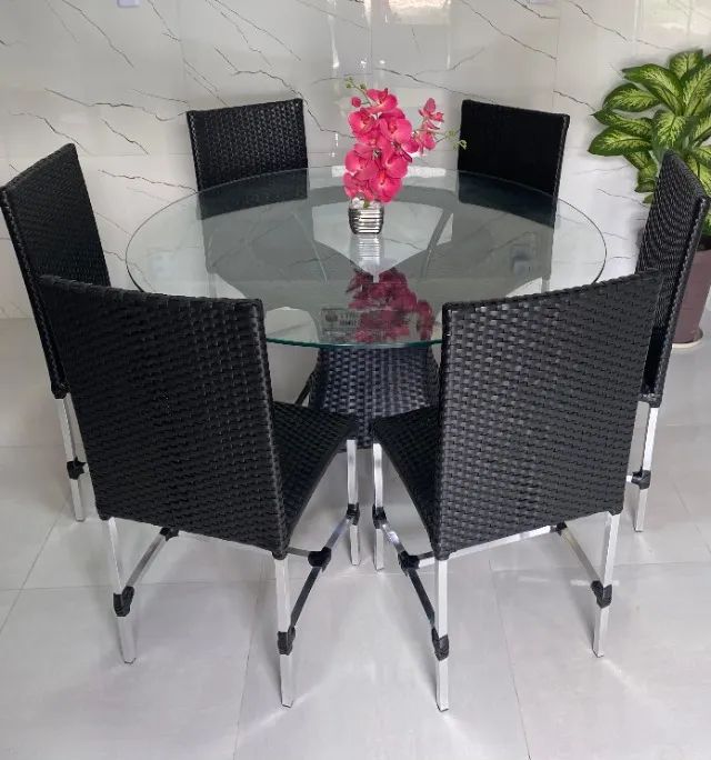 Mesa Dubai com 06 cadeiras!!!