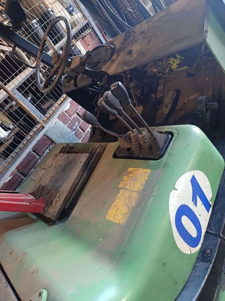 Empilhadeira klark para recomperar 