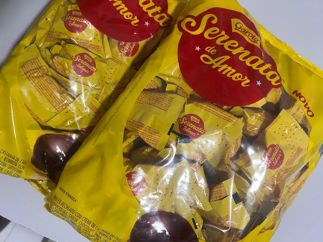 Bombom Garoto Serenata de Amor 825g 