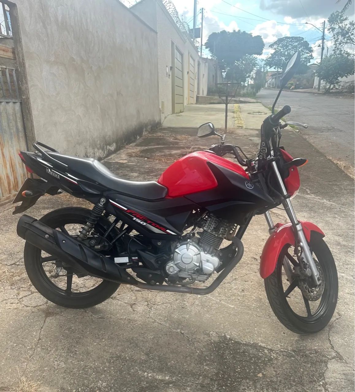 Vendo moto 150 semi nova, único dono - Foto 2
