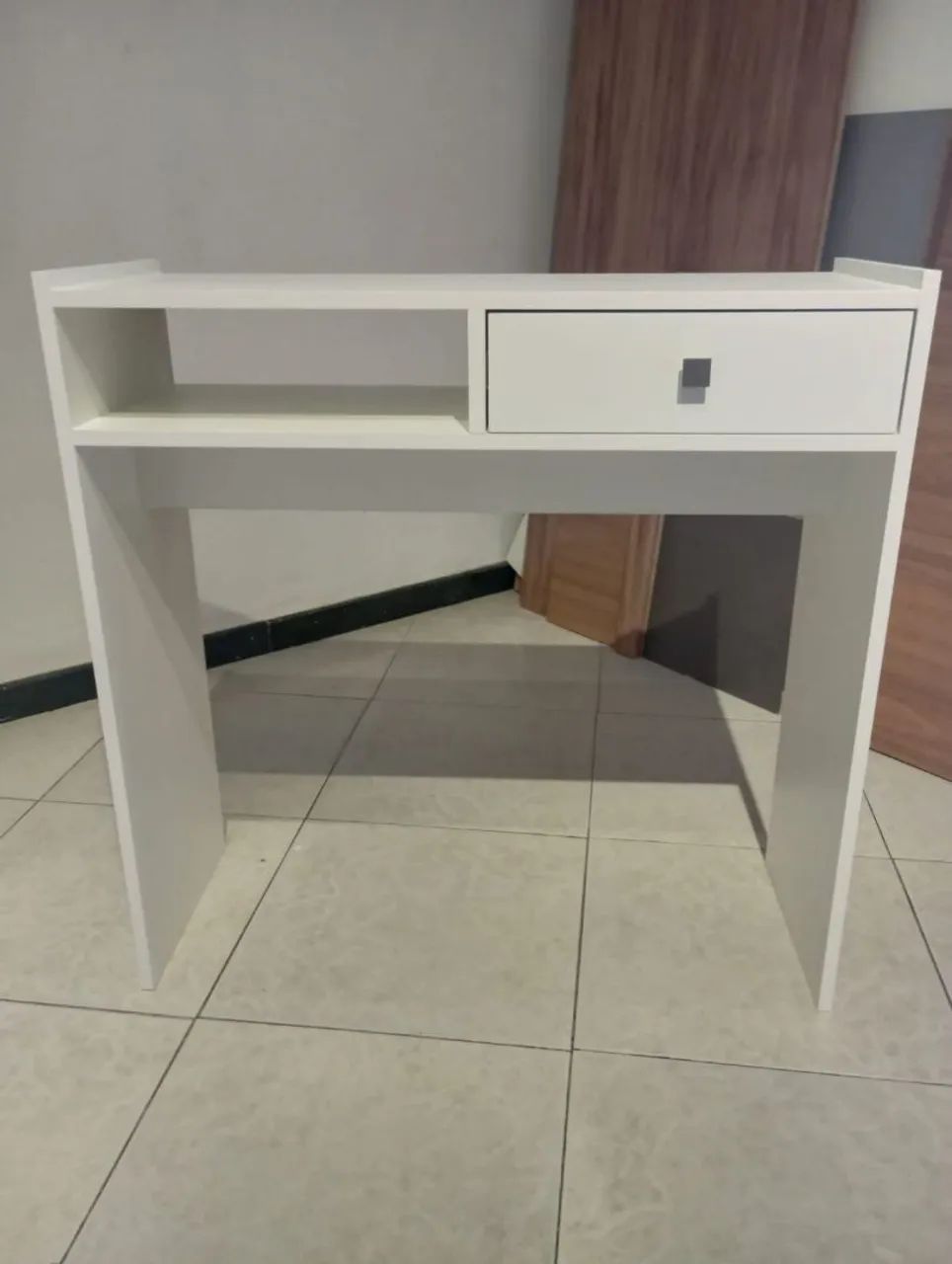 Mesa manicure com 01 gaveta