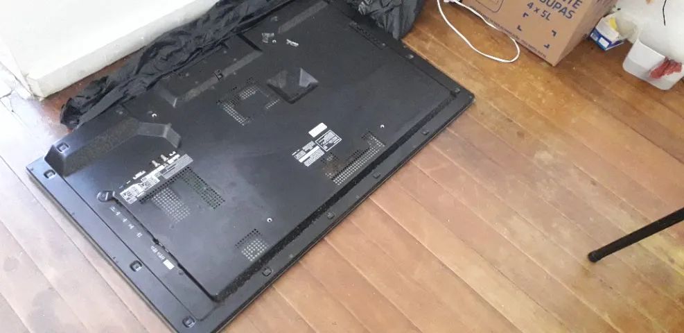 Tv 42 polegadas ñ funciona tel inracta retiar peças64292269057794121