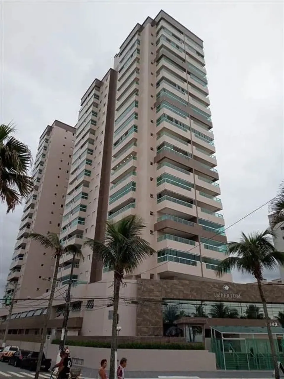 FRENTE AO MAR, PRÉDIO NOVO, LAZER COMPLETO, NA IMOBILIÁRIA EM PRAIA GRANDE.