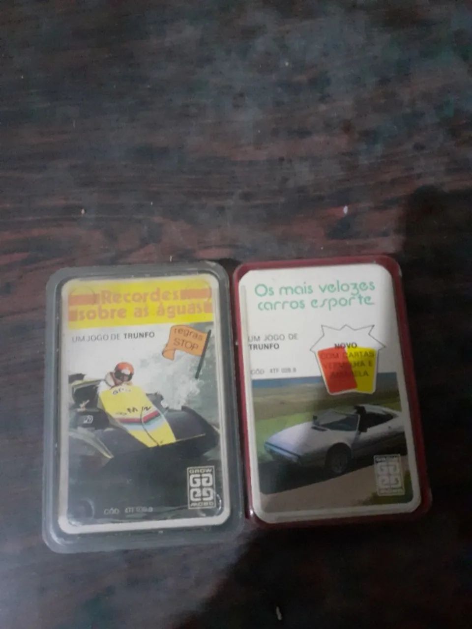 Vendo jogo de cartas carros e lanchas
