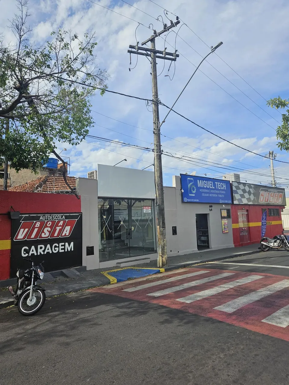 Ponto comercial/Loja/Box para aluguel possui 110 metros quadrados