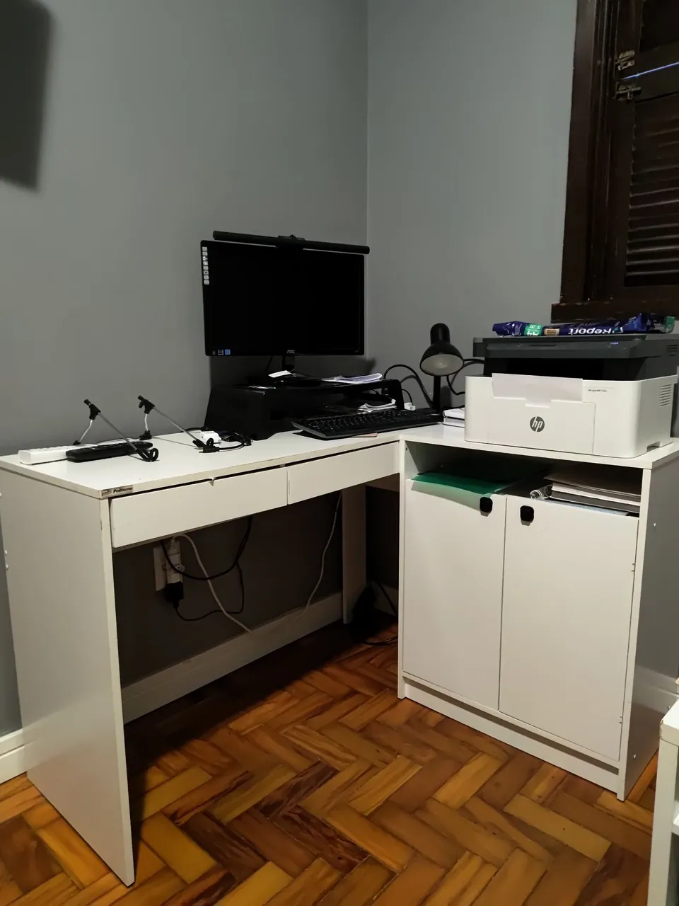 Escrivaninha / mesa escritório