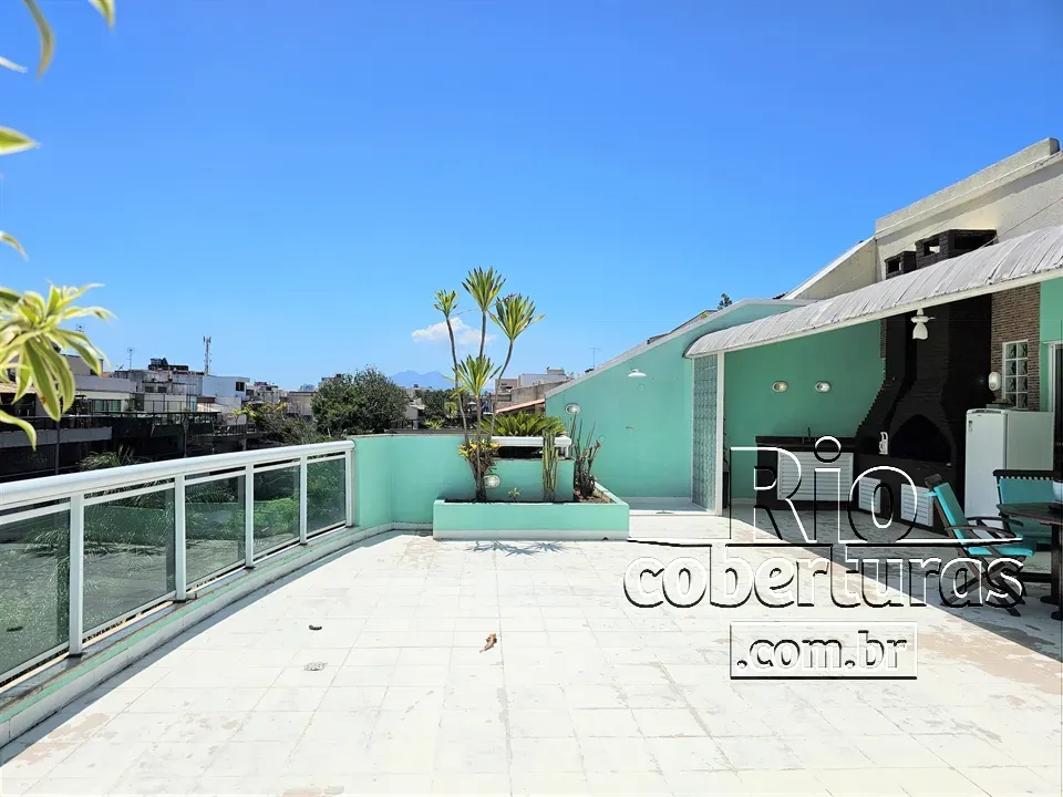 Cobertura à venda no Recreio dos Bandeirantes. Linear. 3 Quartos