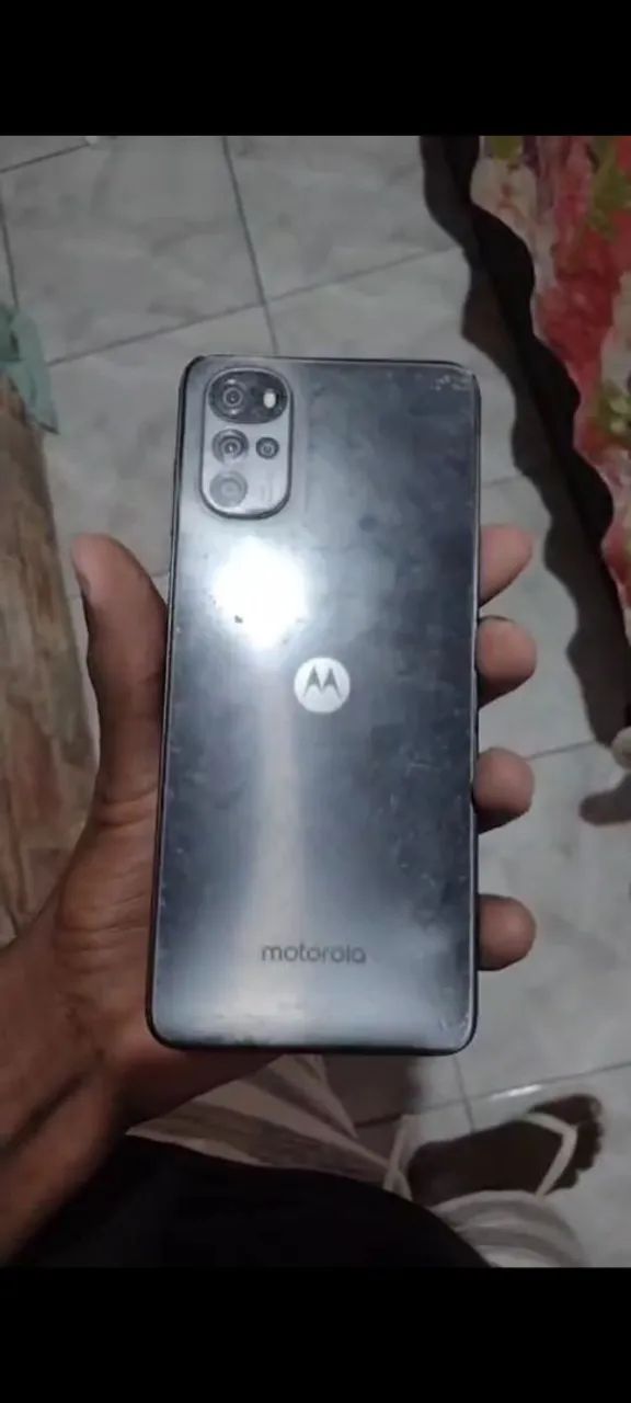 Vendo moto g22 só tem que trocar a tela mas tá funcionando normal não trava nem buga - Foto 3
