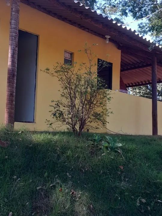 Sítio com casa e área verde em condomínio fechado - Foto 2