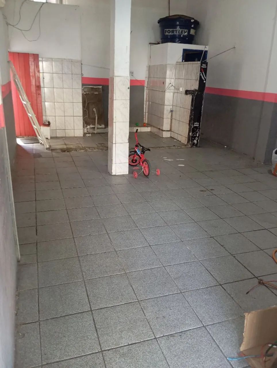 Aluga se salão comercial  - Foto 2