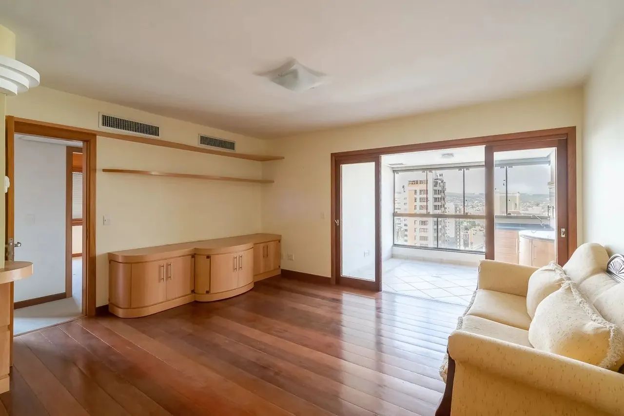 Apartamento semimobiliado para alugar no Bela Vista 3 quartos (1 suíte)