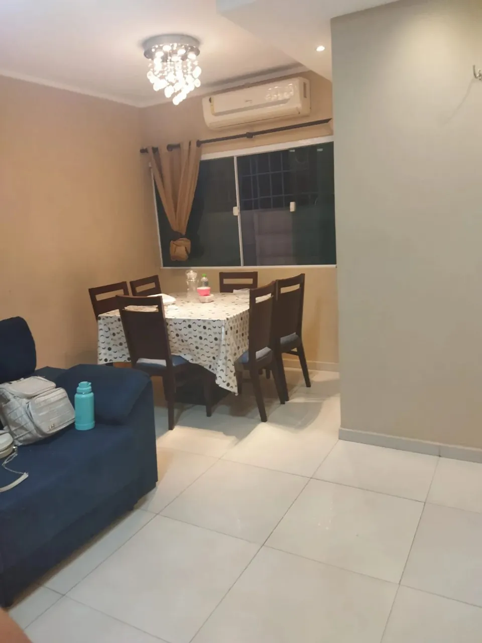 Apro no bairro São Pedro pertinho da Faculdade Santo Agostinho reformado 2 quartos 1 vaga