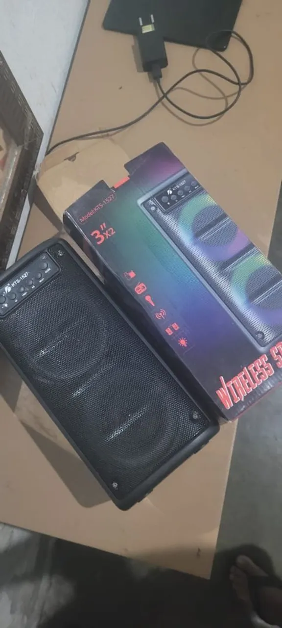 Caixa de Som Bluetooth top sem marca de uso 220$