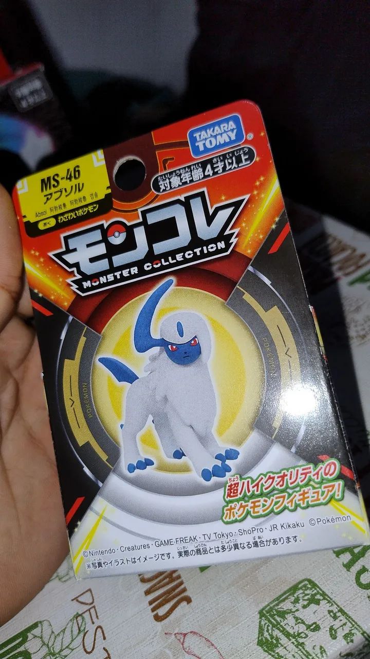 Miniatura Pokemon Absol MS 46 Takara Tomy na caixa