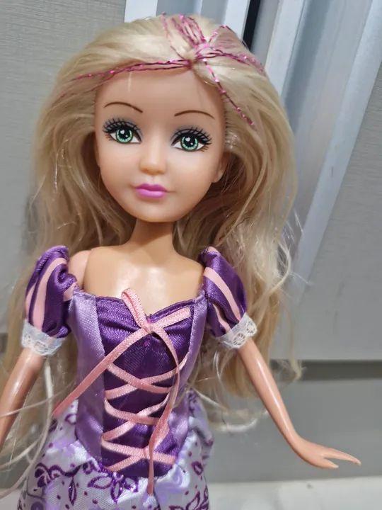 Boneca Princesa Rapunzel