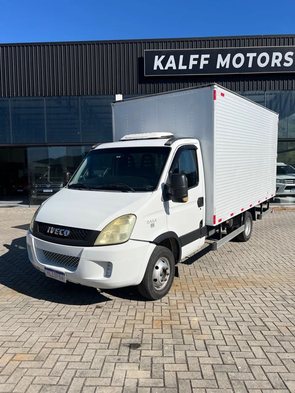 Iveco Daily 55c17 2014 Baú - Foto 3